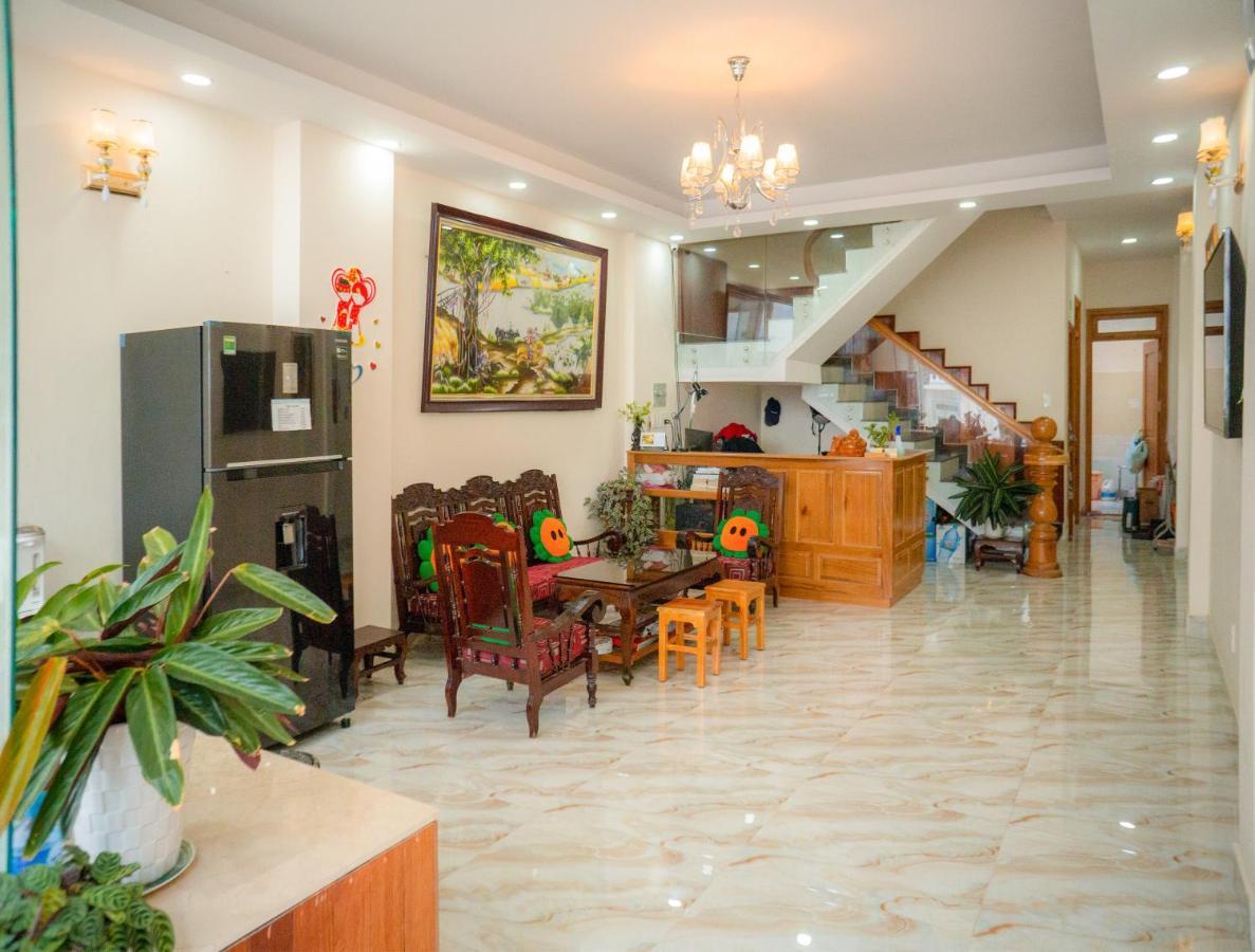 Khach San Thai Ha Dalat Exteriör bild